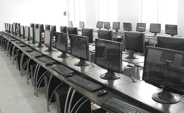 子涵談?wù)勵(lì)}外話，生活常識(shí)：電腦如何避雷！(圖1)